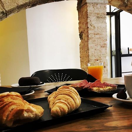 Girona Housing Ginesta 9 Appartement Buitenkant foto